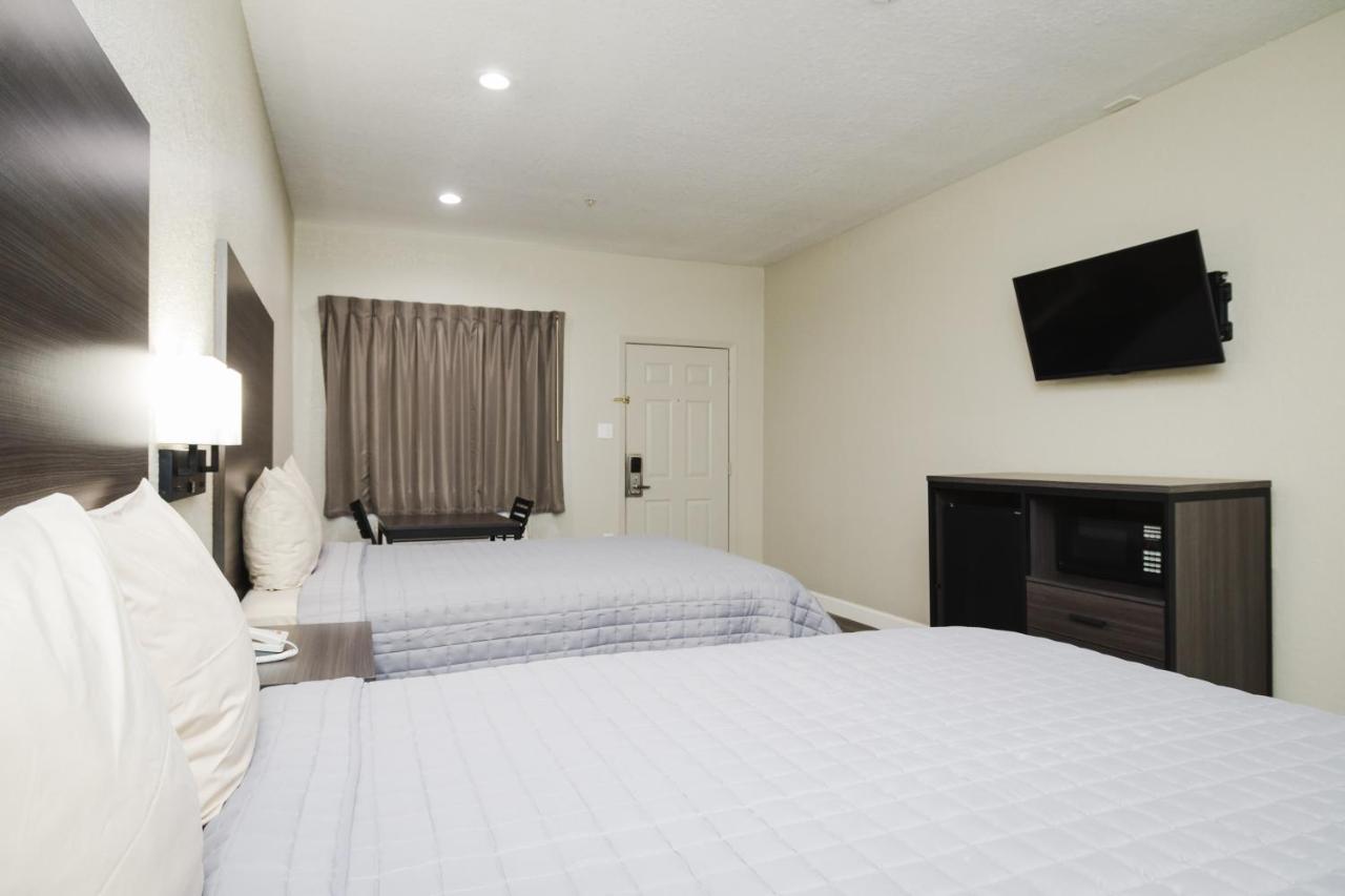 Winchester Inn And Suites Humble/Iah/North Houston Екстер'єр фото