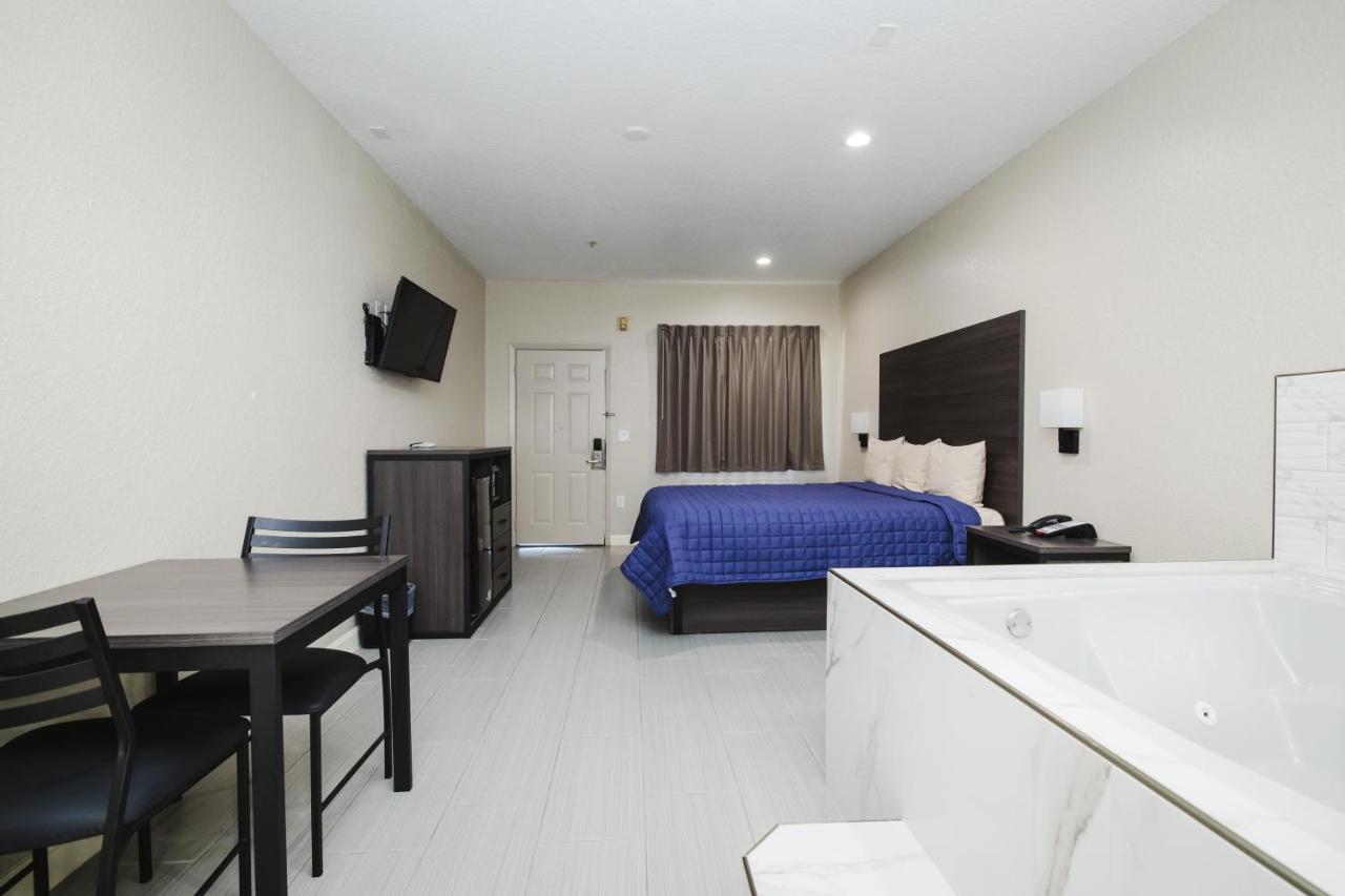 Winchester Inn And Suites Humble/Iah/North Houston Екстер'єр фото